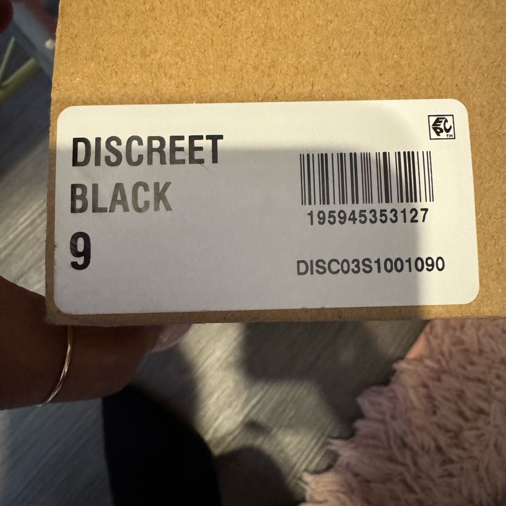 Steve Madden Discreet Black Ankle Boots